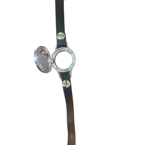 Life locket bracelet - Picture 3 of 3